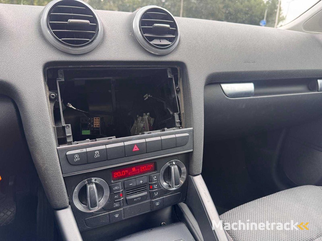 Audi A3 Sportback 1.2 TFSI Attraction Pro Line Business; 49-PVK-7