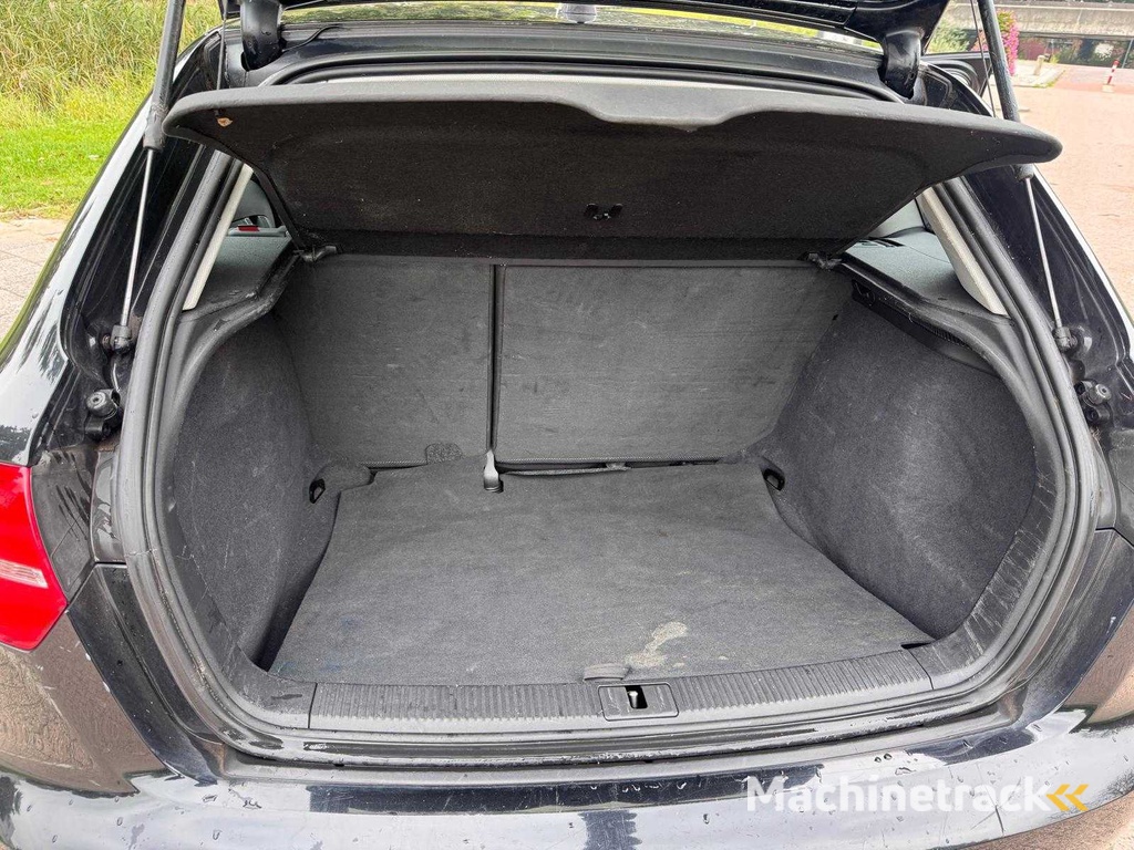 Audi A3 Sportback 1.2 TFSI Attraction Pro Line Business; 49-PVK-7