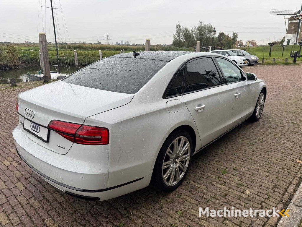 Audi  A8  3.0 TFSI q. L. ProL. Exe, 2826