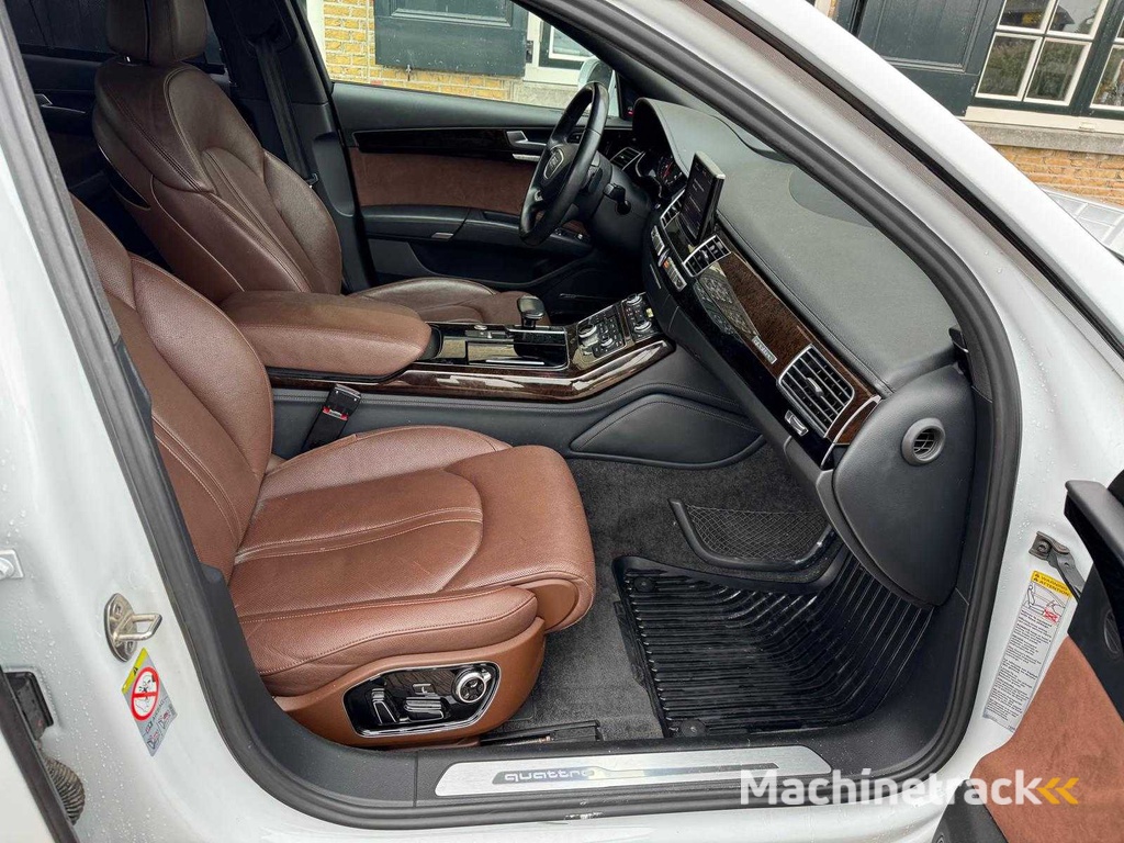Audi  A8  3.0 TFSI q. L. ProL. Exe, 2826