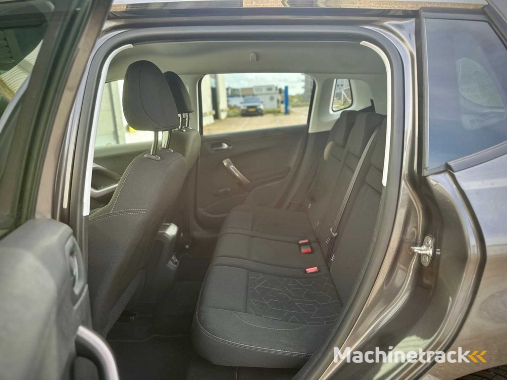 Peugeot 2008 1.2 PureTech Style  , SB-737-V