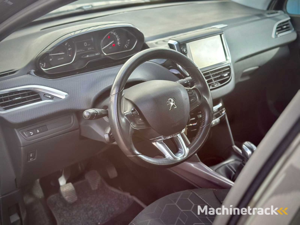 Peugeot 2008 1.2 PureTech Style  , SB-737-V