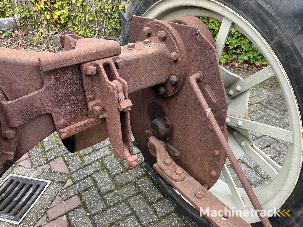 Farmall Regular Oldtimer tractor