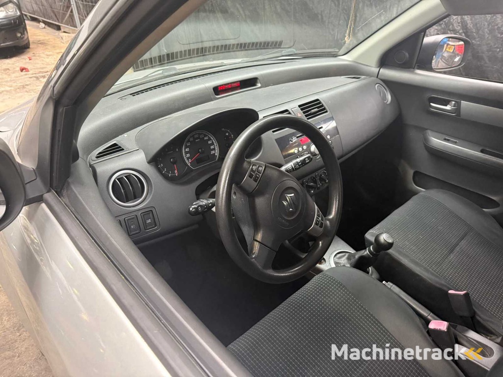 Suzuki Swift 1.3 GA, 22-XTF-5