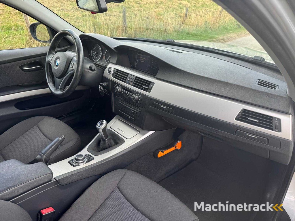 BMW 3-serie Touring 318i Business Line 36-PTT-9