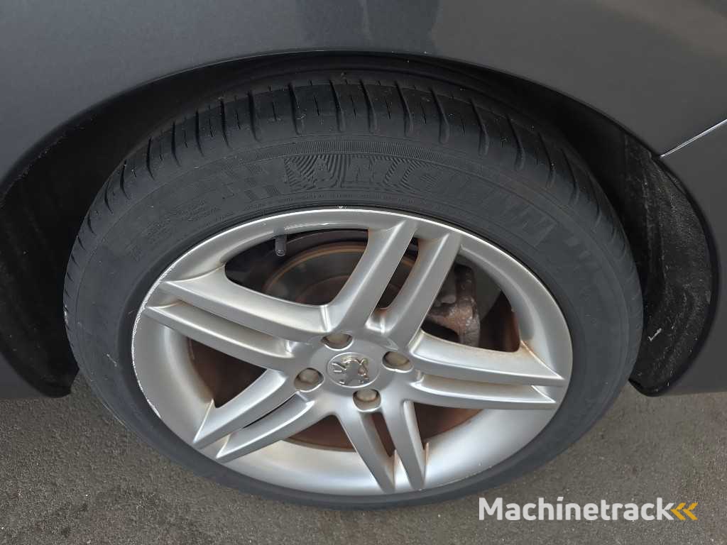 Peugeot 308 CC 1.6 Turbo Premiere; 05-JNV-5