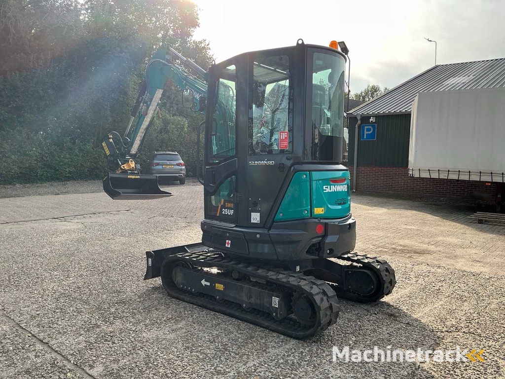 2024 Sunward SWE25UF Rupsgraafmachine