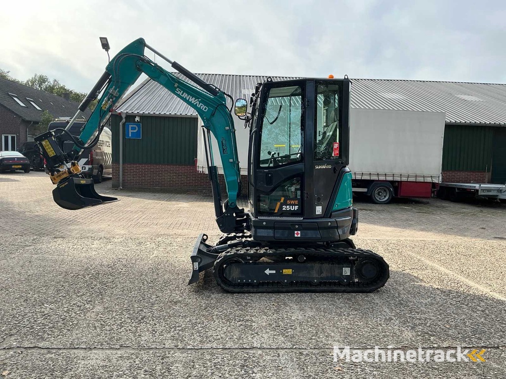 2024 Sunward SWE25UF Rupsgraafmachine