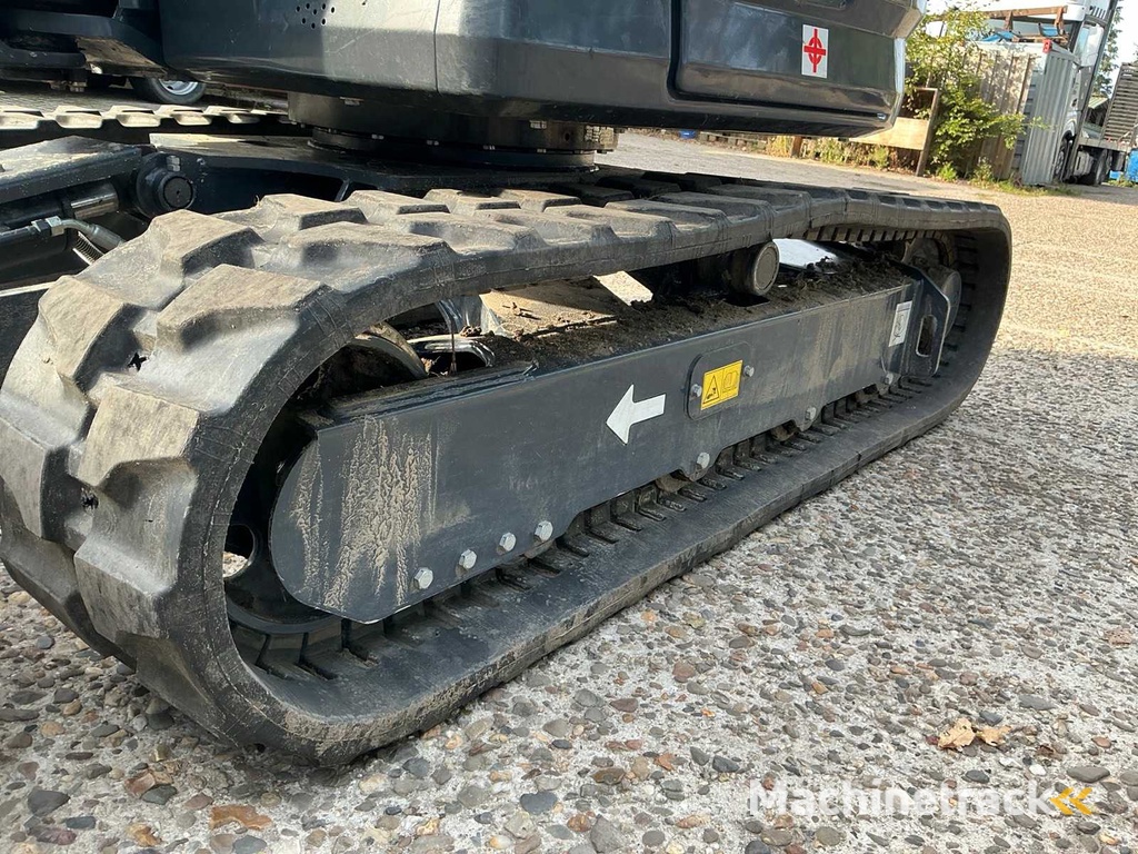 2024 Sunward SWE25UF Rupsgraafmachine