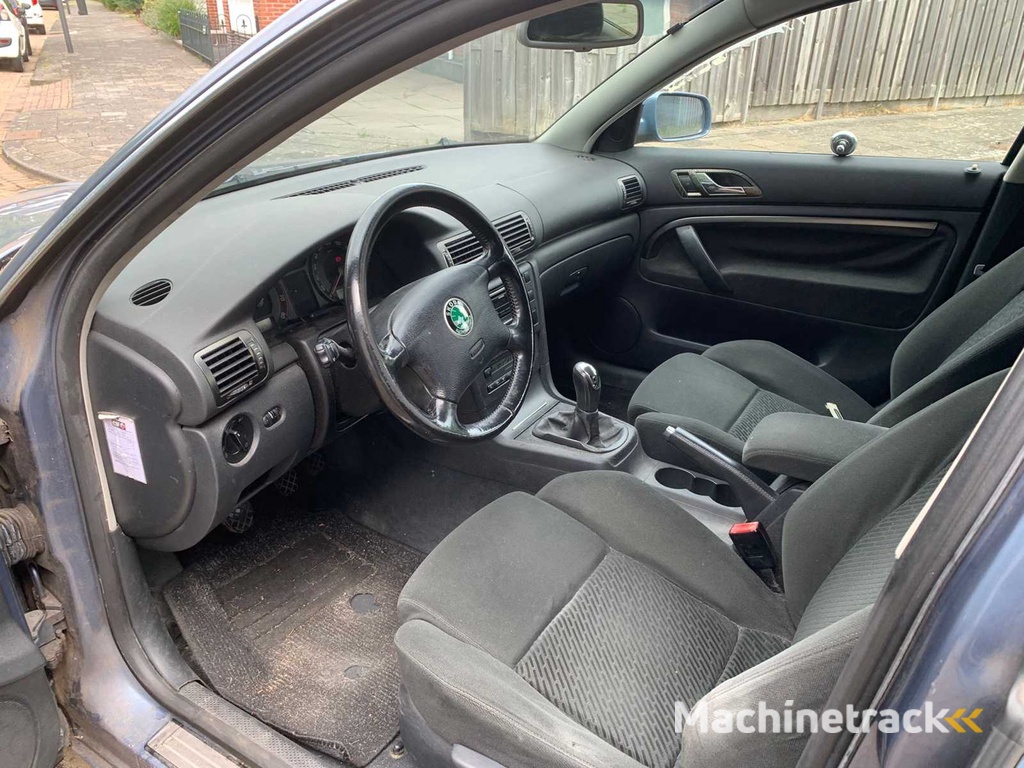 Skoda Superb 2.0 Comfort, 88-PB-JX