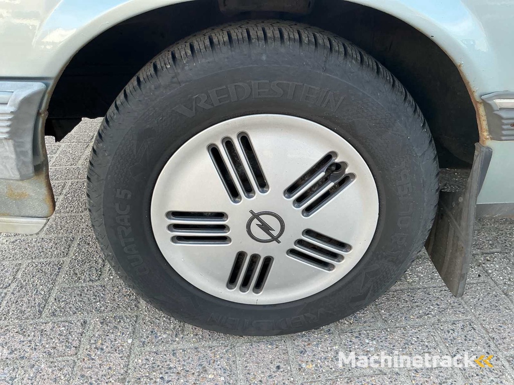 Opel Rekord 2.0 S Berlina Classic car