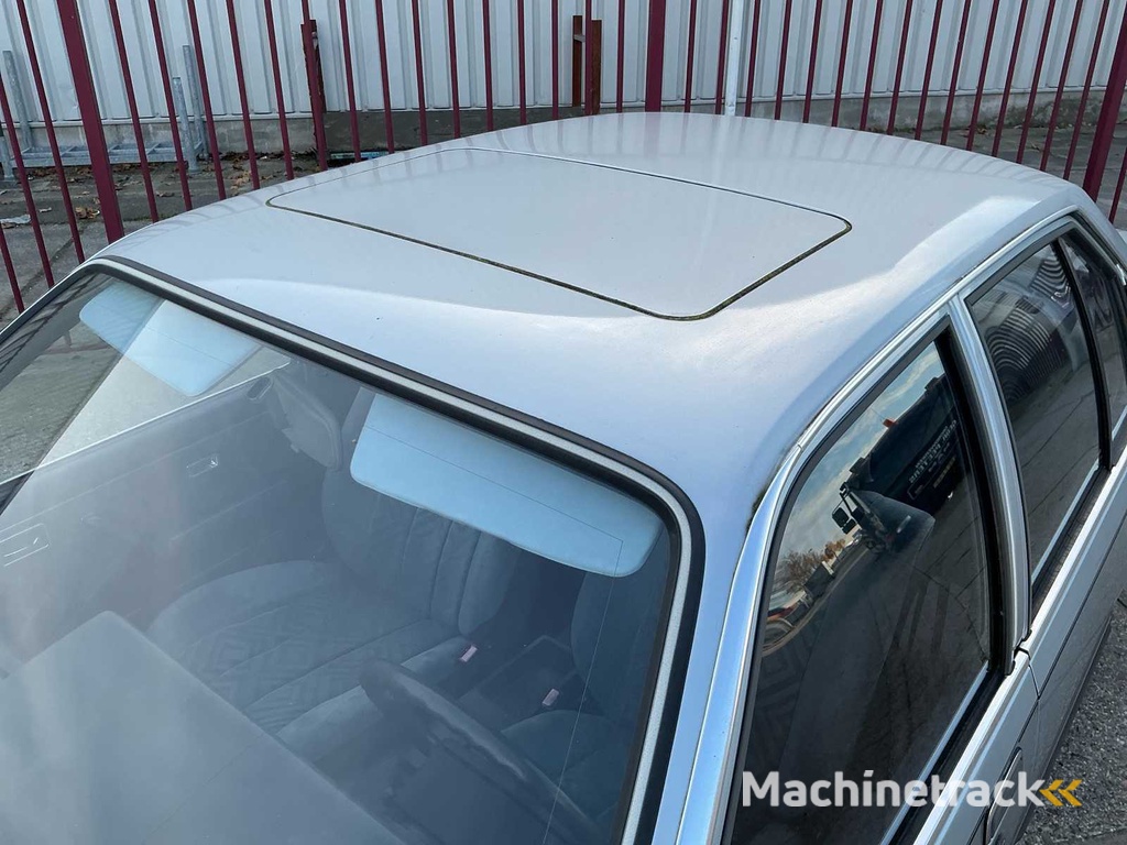 Opel Rekord 2.0 S Berlina Classic car