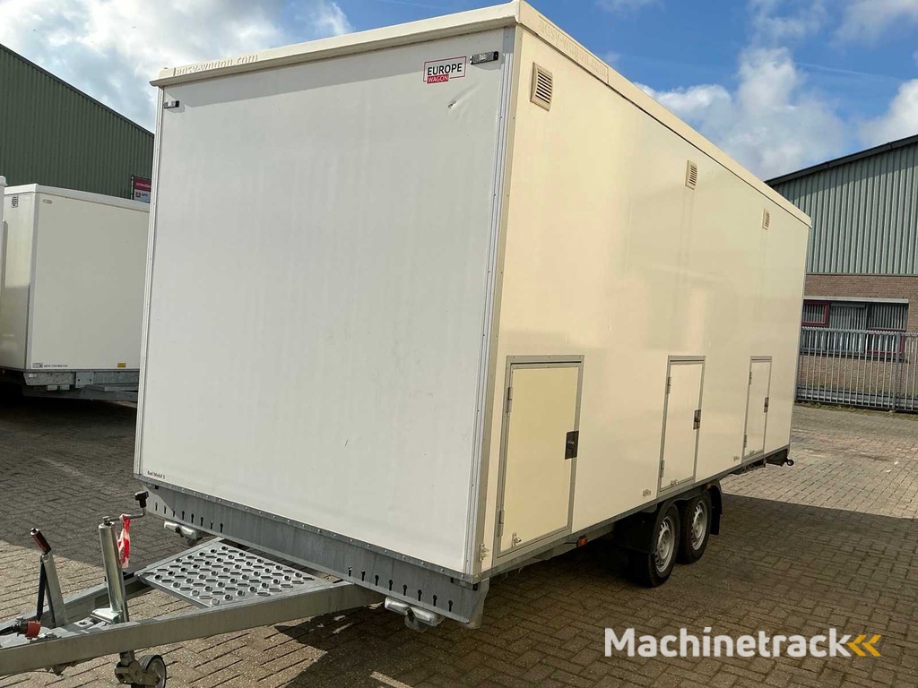 2018 Easywagen 660 Duschwagen mit 3 Duschräumen