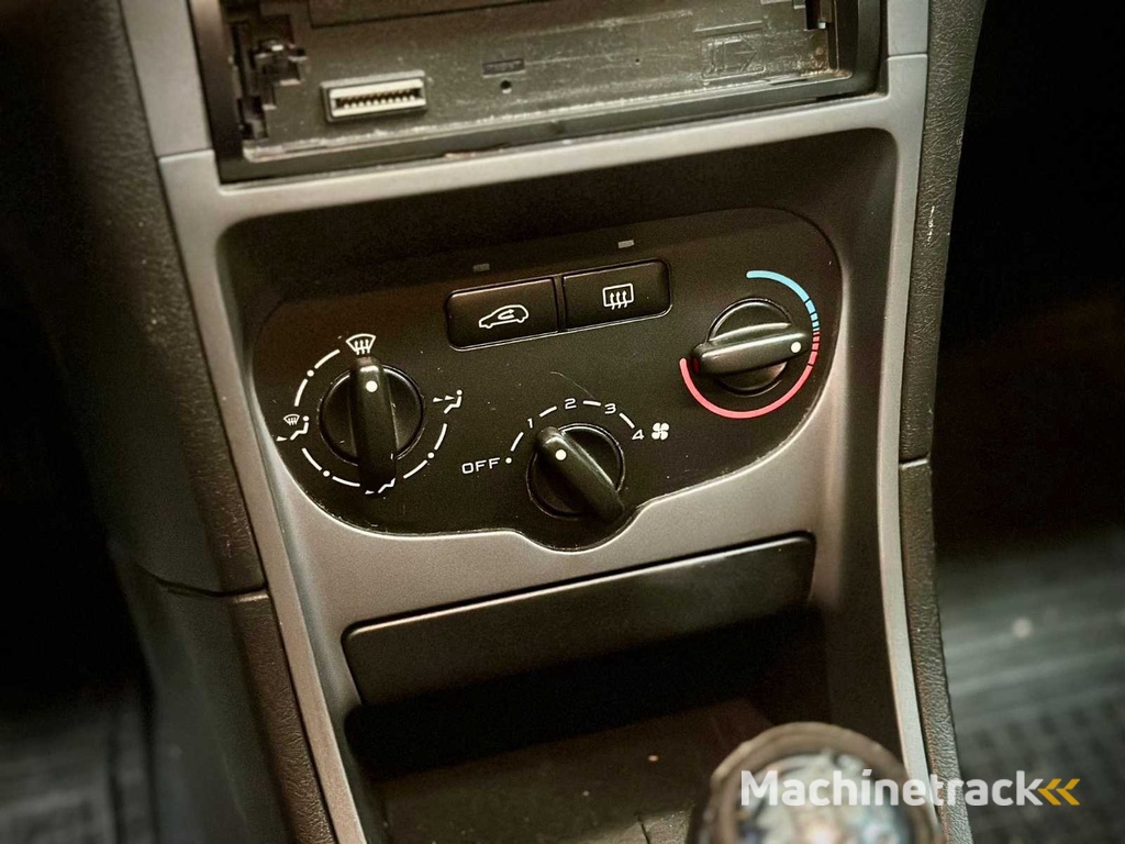 Peugeot 307 1.4 XR, JF-869-F