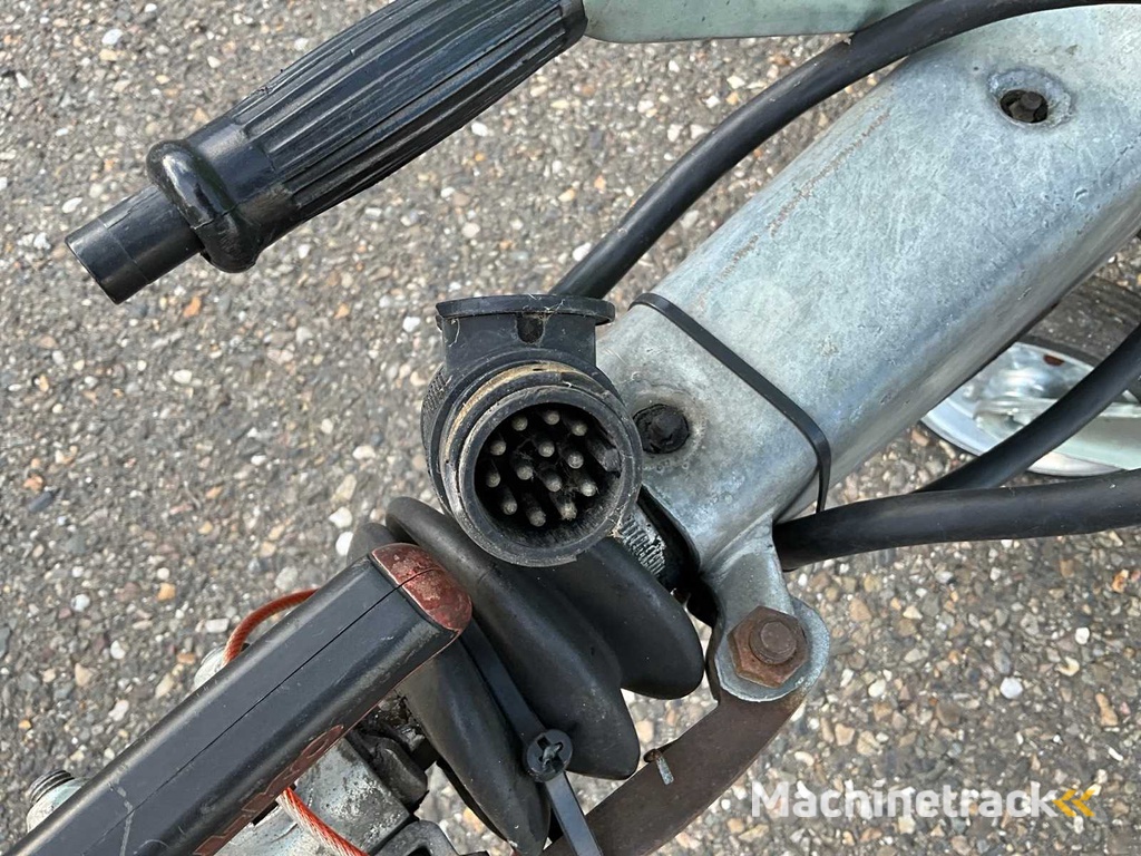 Equipe Geschlossener Auflieger 23-75-WT