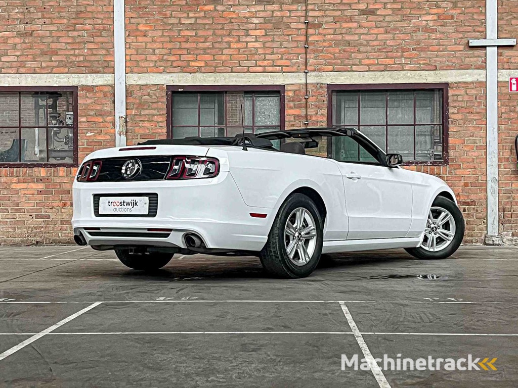 Ford Mustang Cabriolet 3.7 V6 305hp 2014