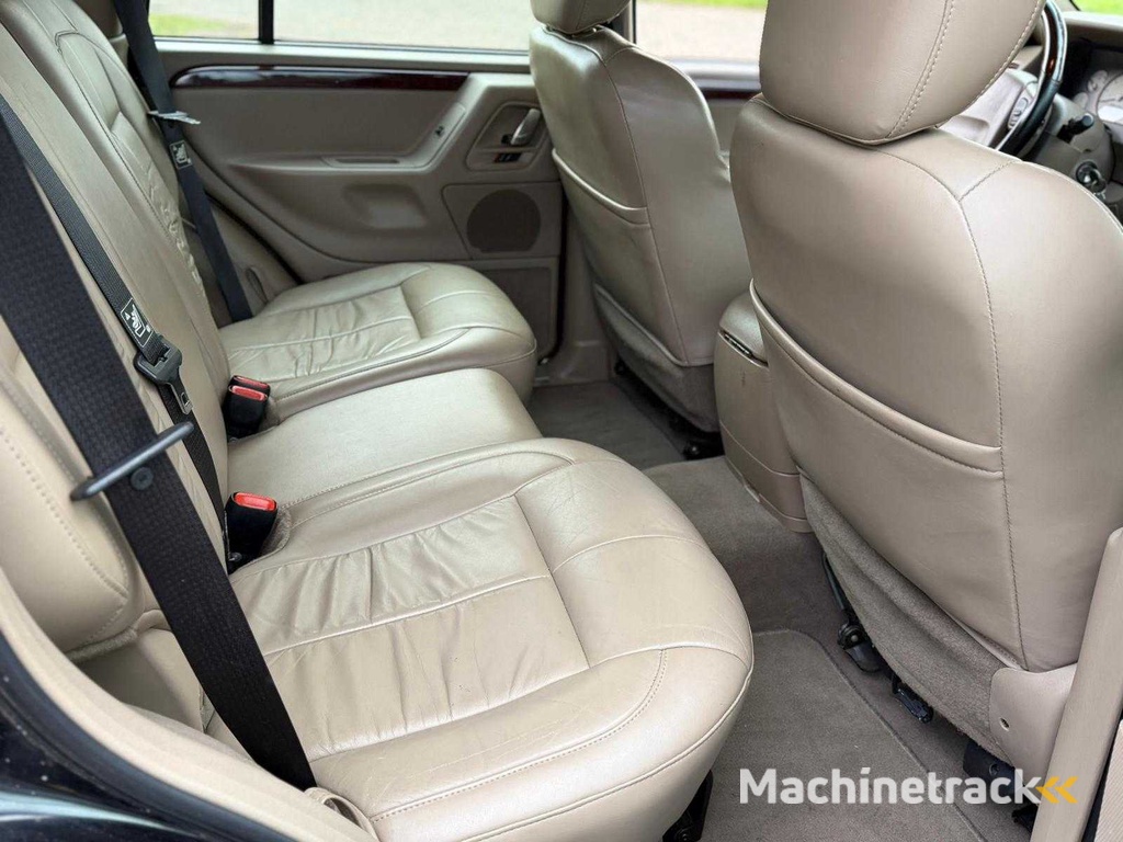 Jeep Grand Cherokee 4x4 4.7i V8 Limited 61-RD-PB