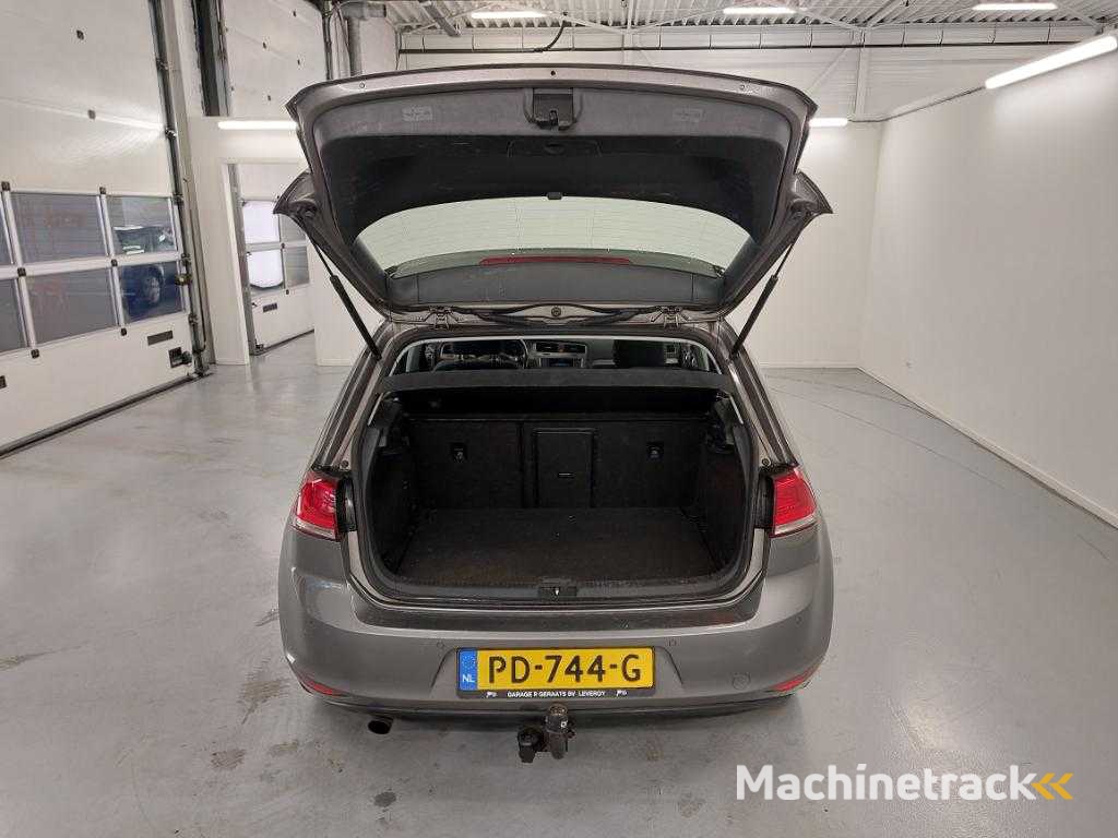 Volkswagen Golf 1.0 TSI Comfortline; PD-744-G