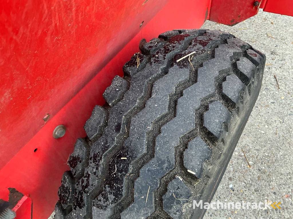 Kverneland Kidd 832 Stroblazer