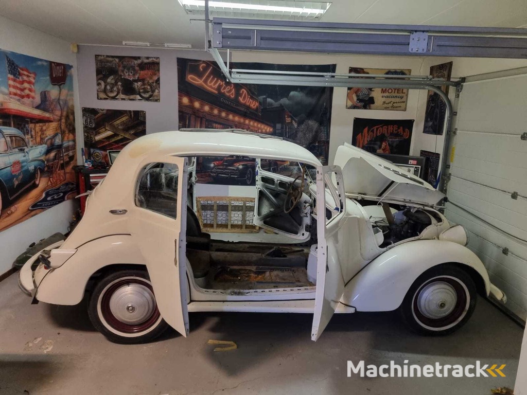 Simca 8 Limousine, Baujahr 1947, Unikat