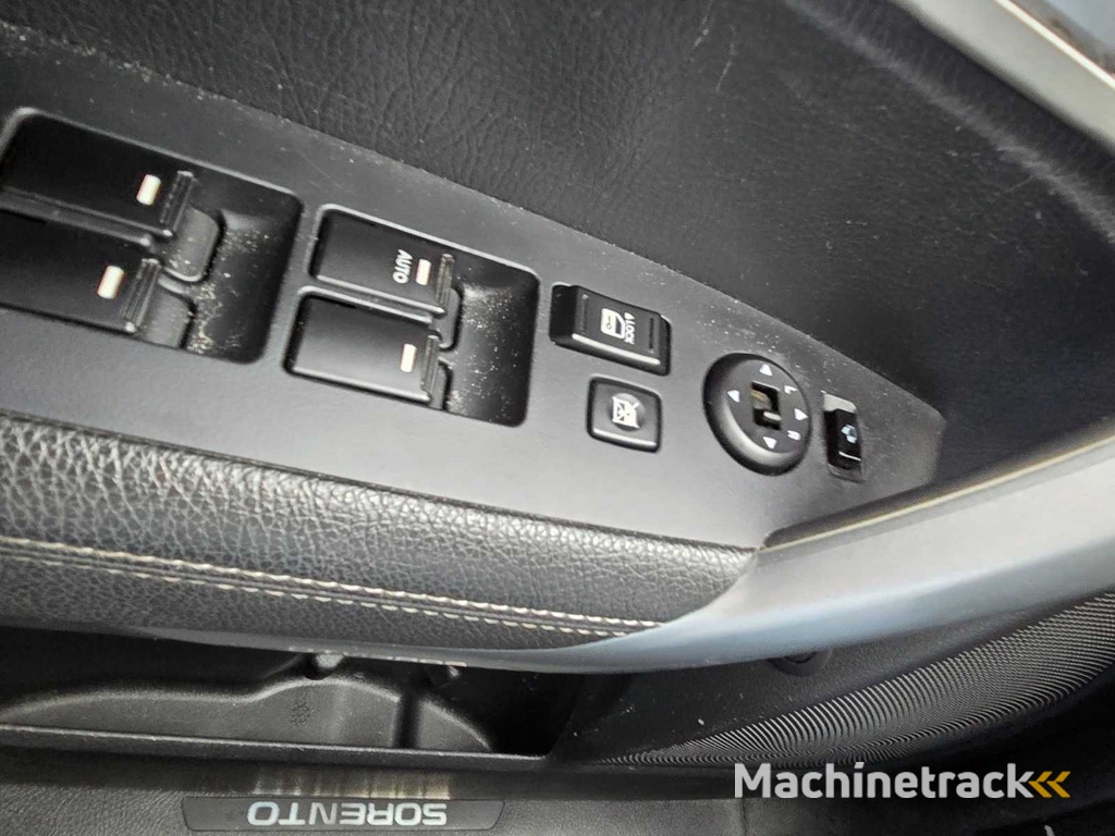 Kia Sorento 2.4 X-clusive 7persoons 1e eigenaar, 33-JXP-4