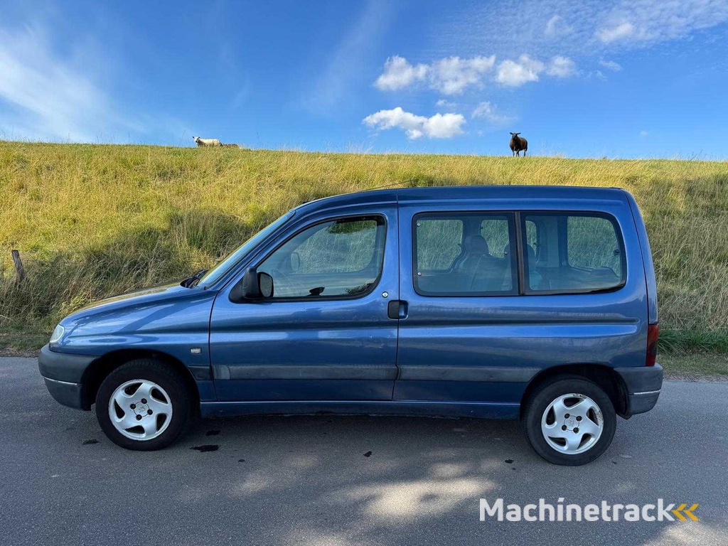 Peugeot Partner 1.8 Combispace PKW 88-DX-XV