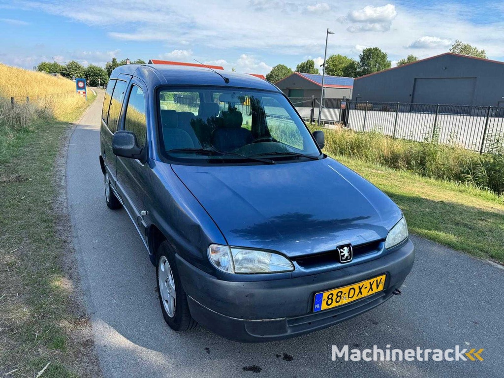 Peugeot Partner 1.8 Combispace PKW 88-DX-XV