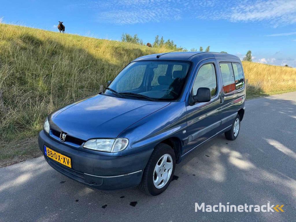 Peugeot Partner 1.8 Combispace PKW 88-DX-XV
