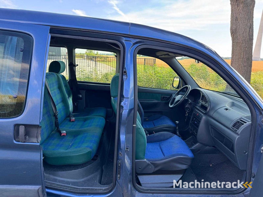 Peugeot Partner 1.8 Combispace PKW 88-DX-XV