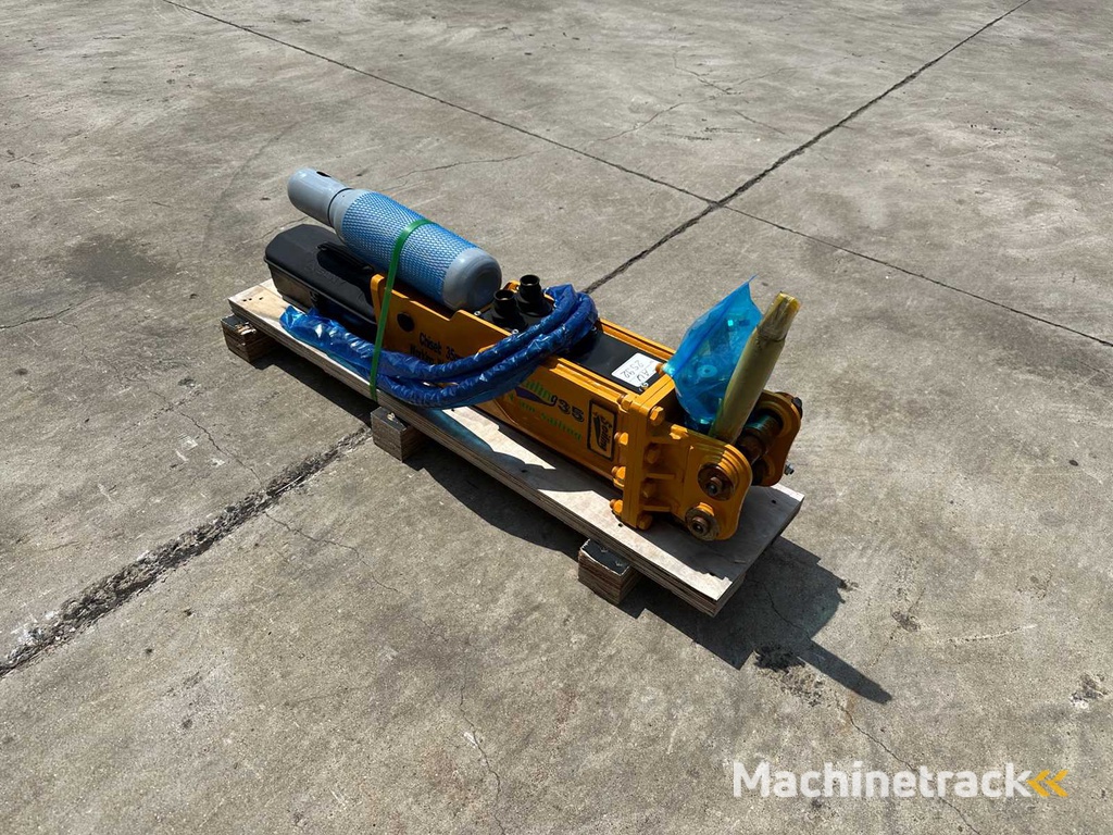 Sailing - 2025 - 35 - Hydraulic hammer