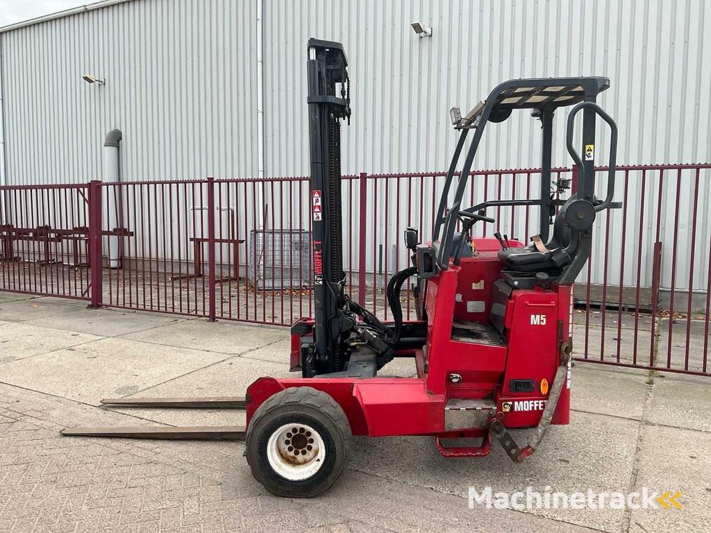 2016 Moffet M5 20.3 Truck-mounted forklift