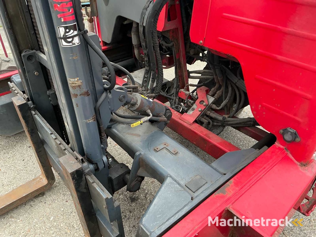 2016 Moffet M5 20.3 Truck-mounted forklift