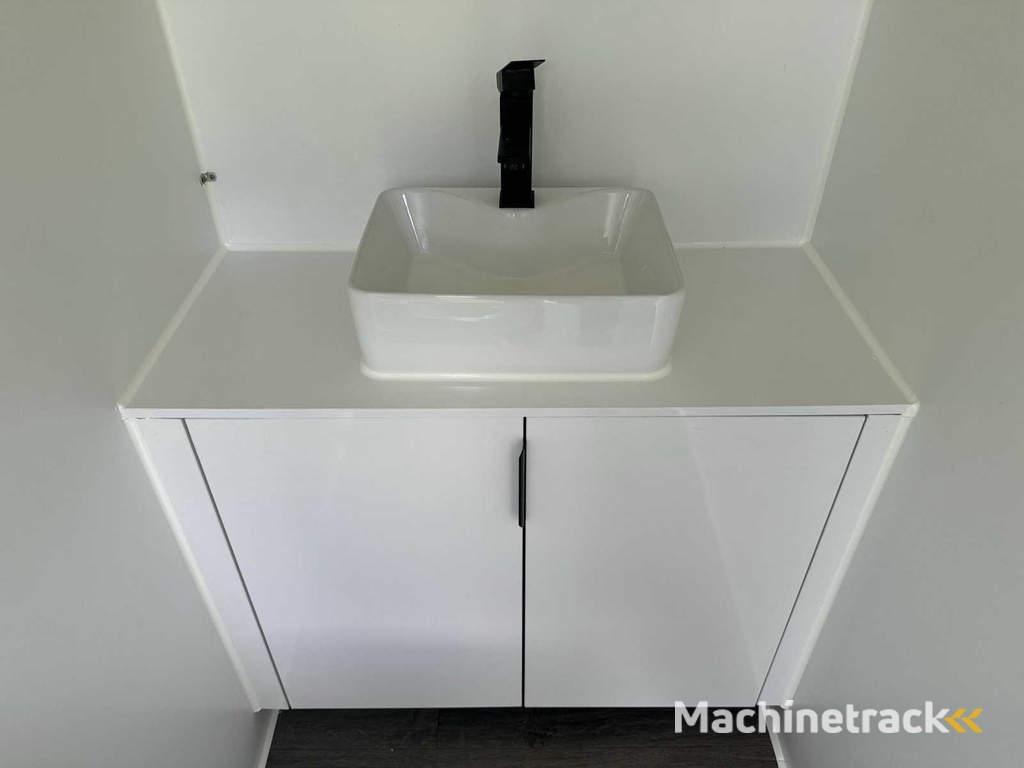 2024 2 Pers. 3966x2000x2784 Sanitairunit