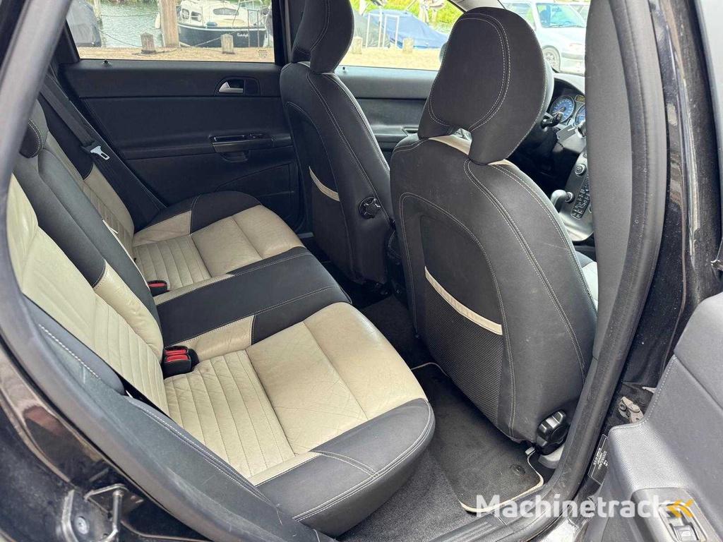 Volvo  V50  2.0D R-Design Leder Clima Momentum 9-SBT-71