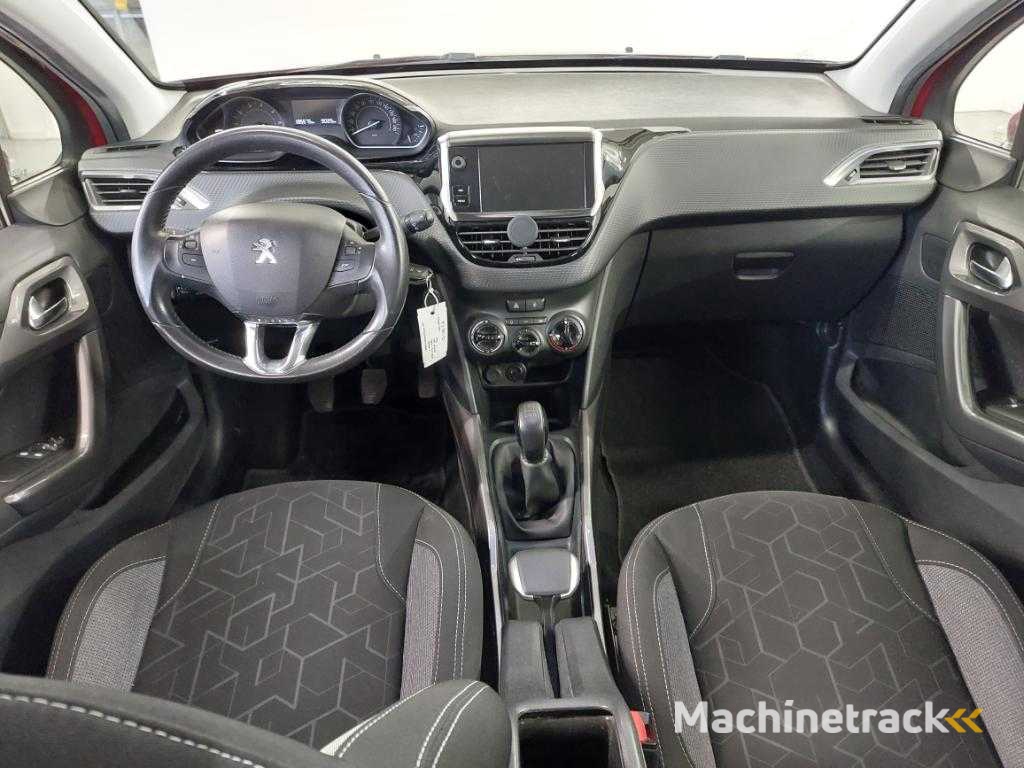 Peugeot 2008 1.2 PureT. Blue Lion , ; PJ-381-D