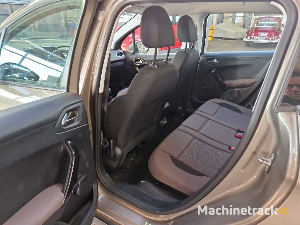 Peugeot 2008 1.2 PureTech Active,K-766-NH