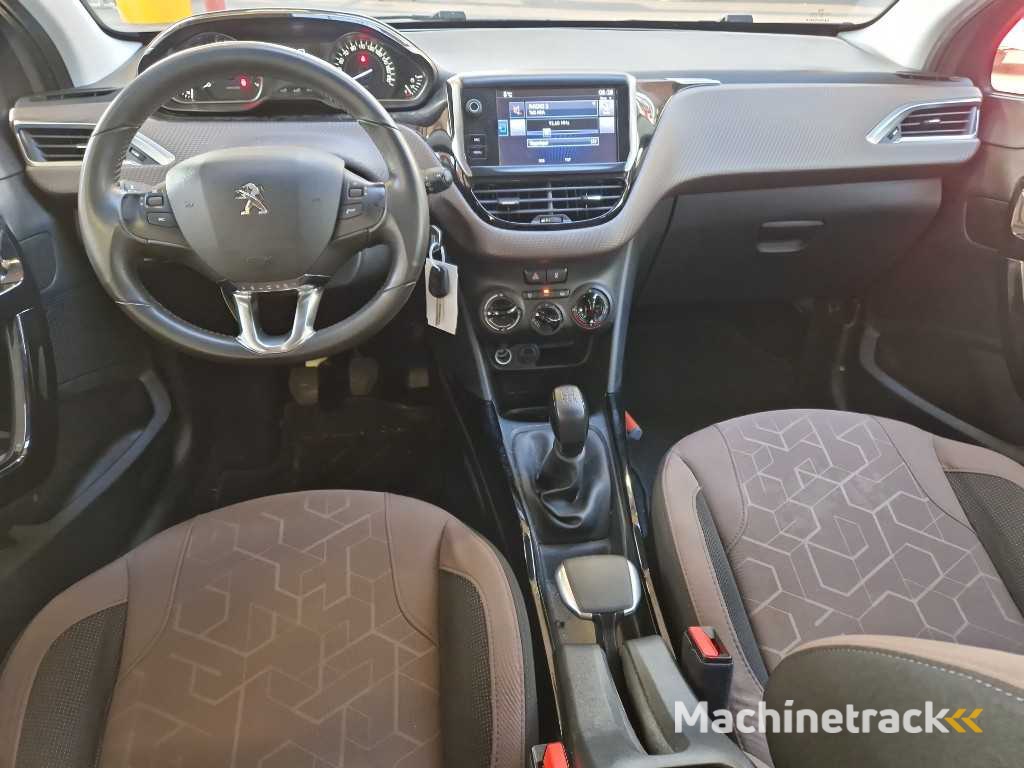 Peugeot 2008 1.2 PureTech Active,K-766-NH