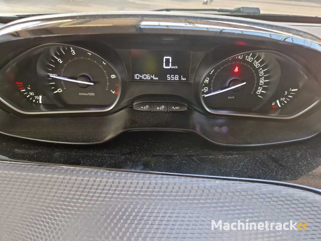 Peugeot 2008 1.2 PureTech Active,K-766-NH