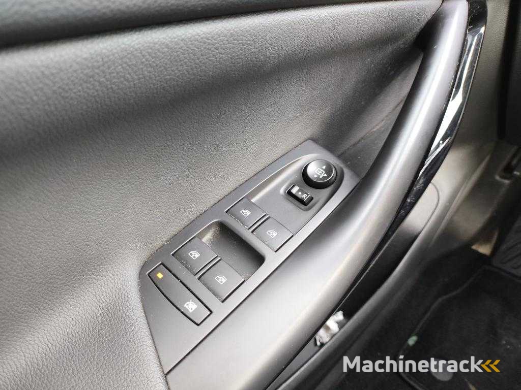 Opel Astra Sports Tourer 1.2 Launch Ed , N-005-JF