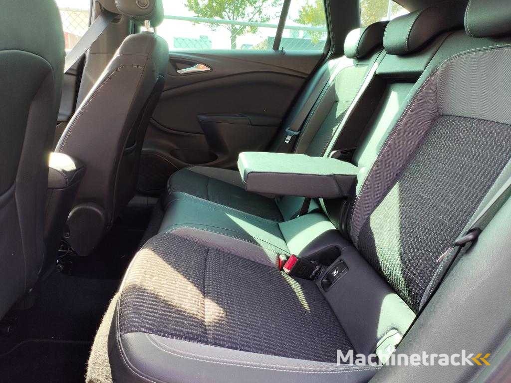 Opel Astra Sports Tourer 1.2 Launch Ed , N-005-JF