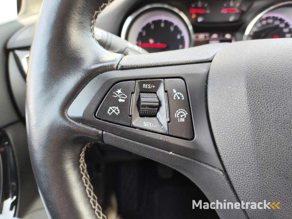 Opel Astra Sports Tourer 1.2 Launch Ed , N-005-JF