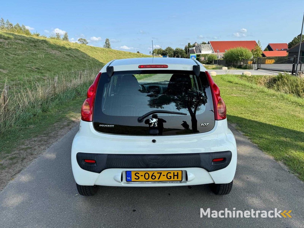 Peugeot  107  1.0-12V XS 5-Deurs S-067-GH