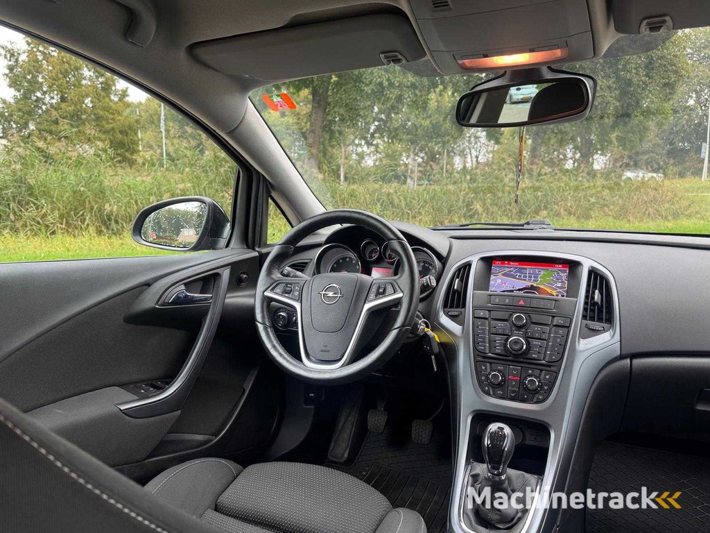 Opel Astra Sports Tourer 1.4 Turbo Blitz, P-965-DJ