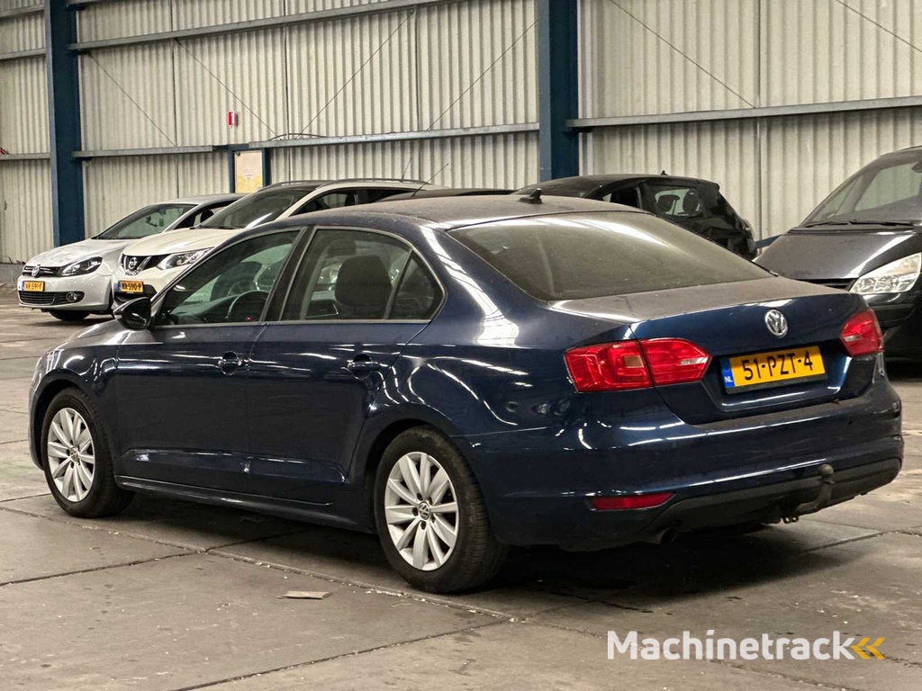 Volkswagen Jetta 1.2 TSI Comfortline; 51-PZT-4