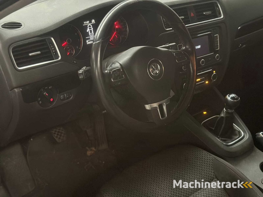 Volkswagen Jetta 1.2 TSI Comfortline; 51-PZT-4