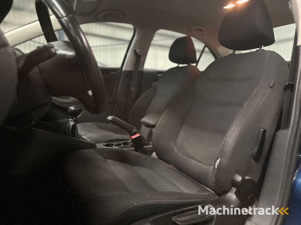 Volkswagen Jetta 1.2 TSI Comfortline; 51-PZT-4