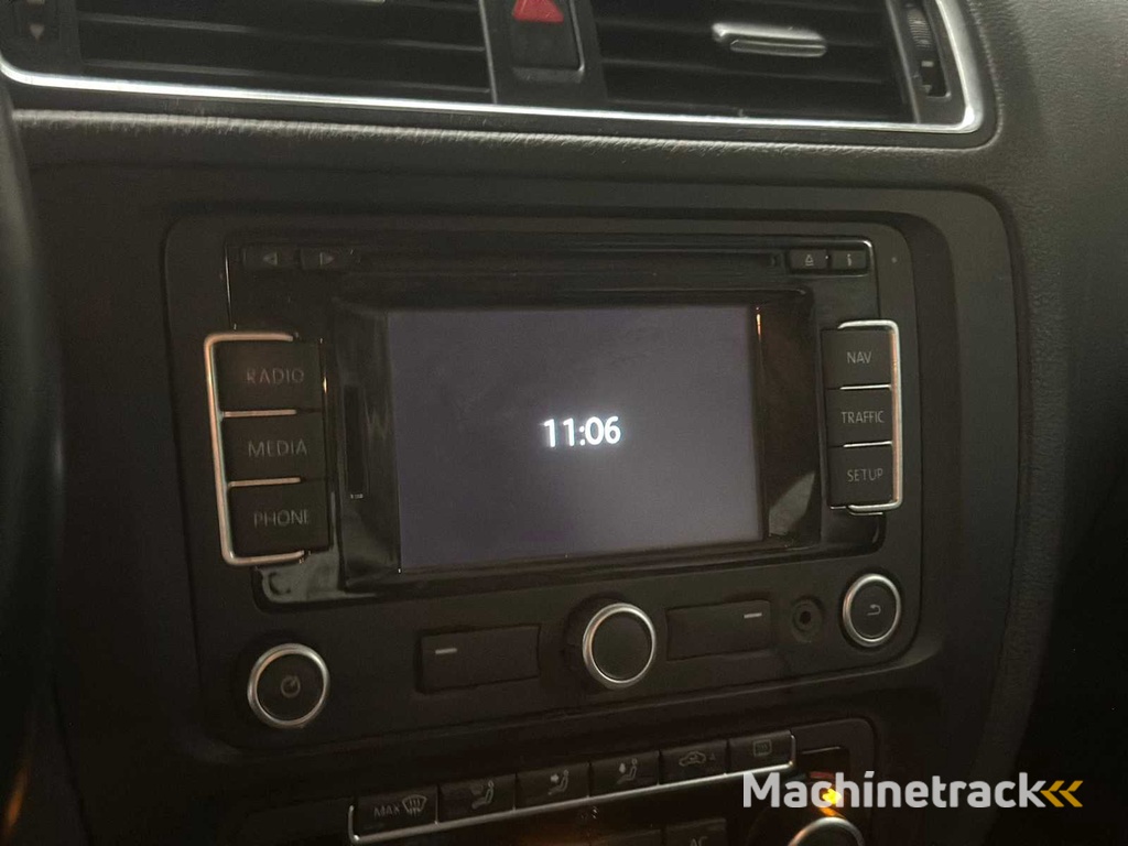 Volkswagen Jetta 1.2 TSI Comfortline; 51-PZT-4