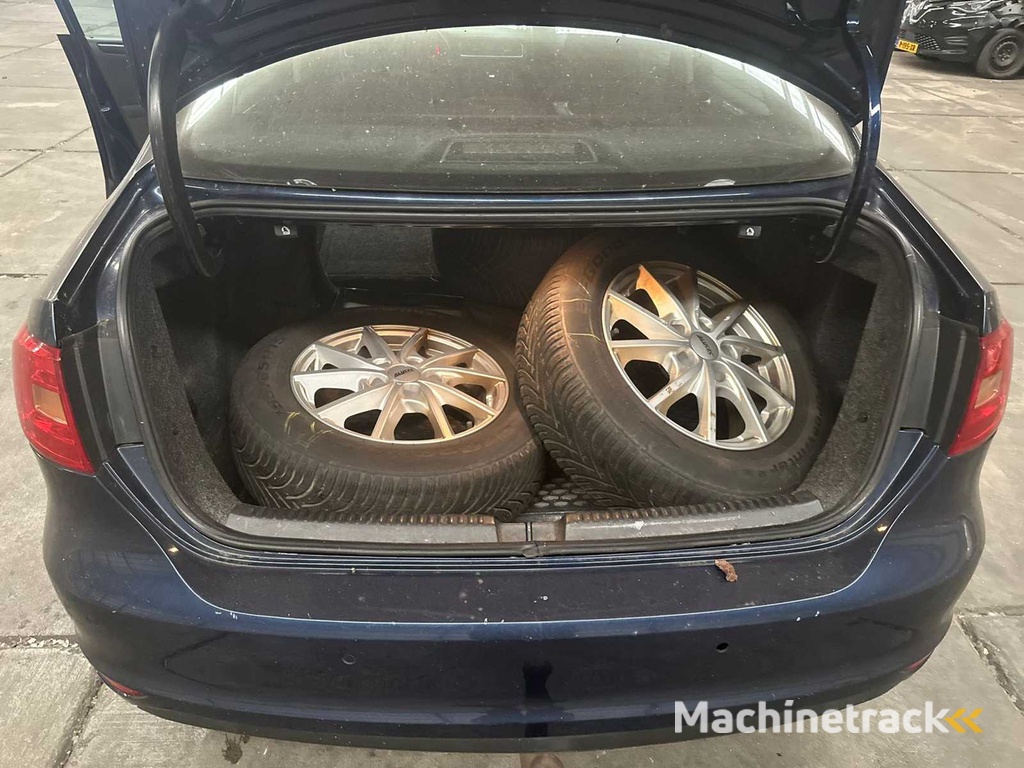 Volkswagen Jetta 1.2 TSI Comfortline; 51-PZT-4