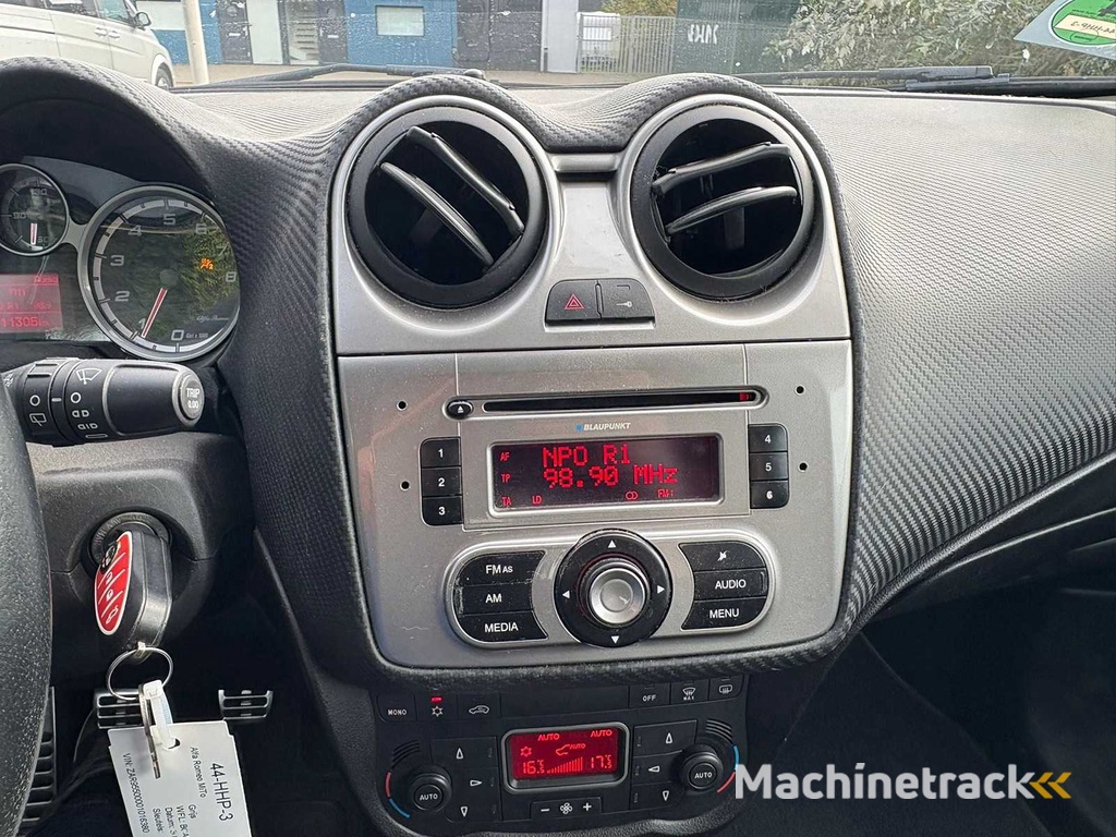 Alfa Romeo MiTo 1.4 T Sport 155PK Airco Cruise, 44-HHP-3