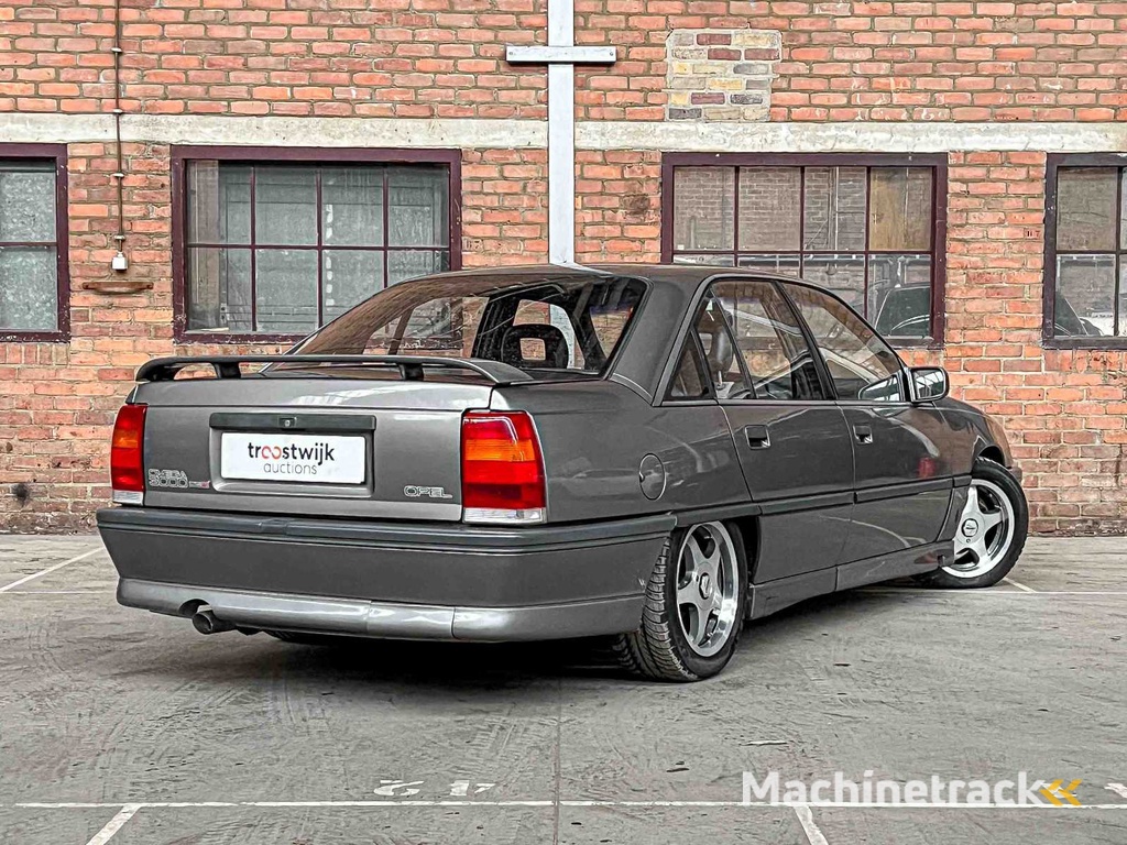 Opel Omega 3000 24v 204pk 1989